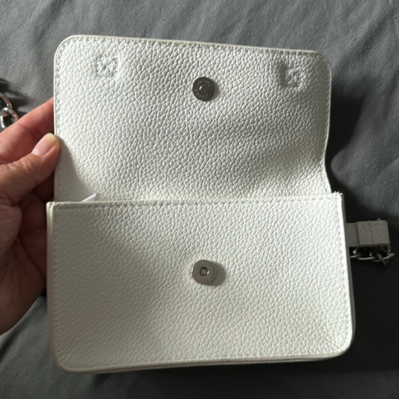 DKNY White Vegan Leather Belt Bag with Chain Strap - Picture 6 of 7
